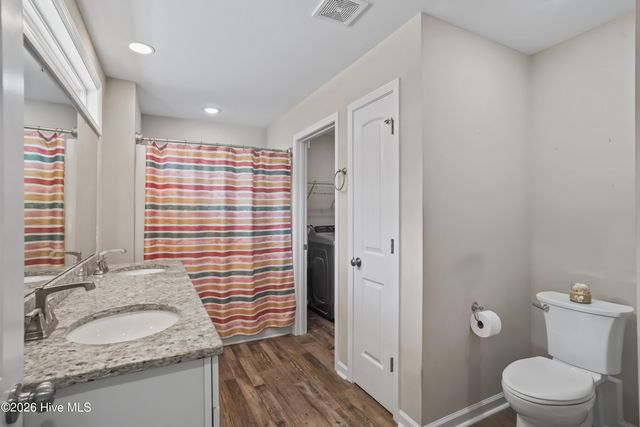 206 NE 76th Street, Oak Island, NC 28465