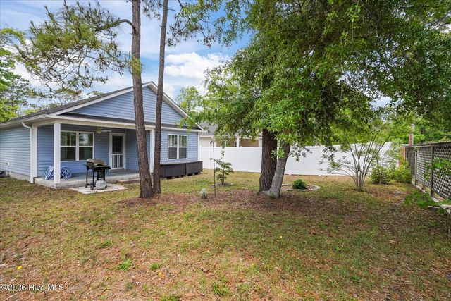 206 NE 76th Street, Oak Island, NC 28465