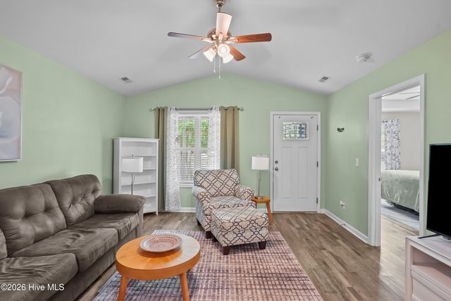 206 NE 76th Street, Oak Island, NC 28465