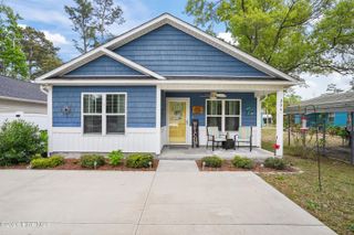 206 NE 76th Street, Oak Island, NC 28465
