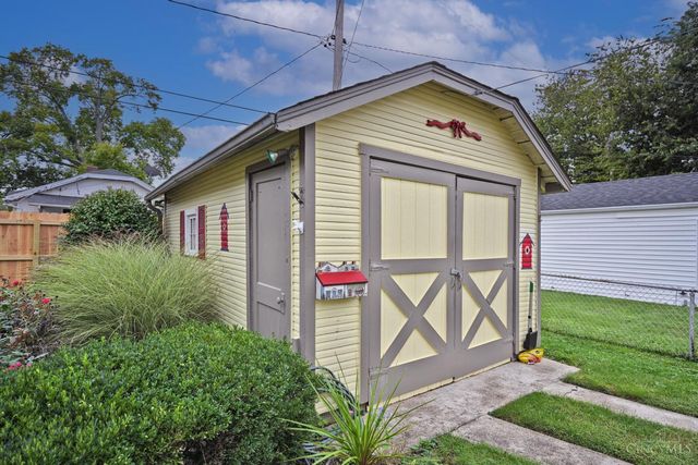 1037 Hooven Avenue, Hamilton, OH 45015