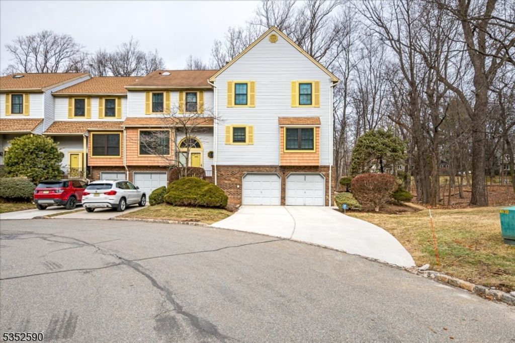 4807 Stonehedge Rd, Edison Twp., NJ 08820