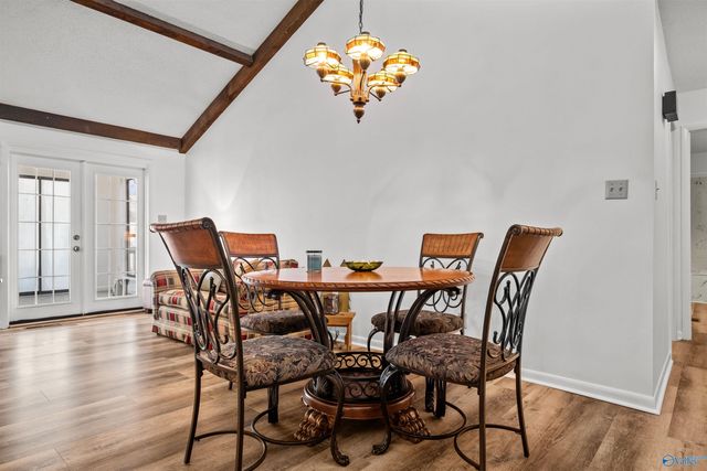 109 Covered Bridge Rd, Rainbow City, AL 35906