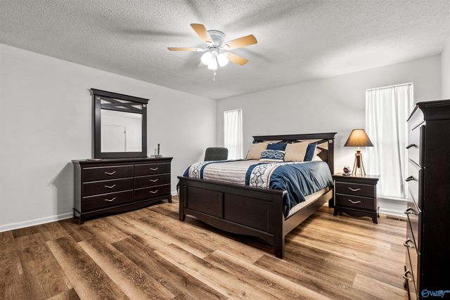 109 Covered Bridge Rd, Rainbow City, AL 35906