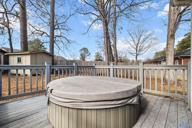 109 Covered Bridge Rd, Rainbow City, AL 35906