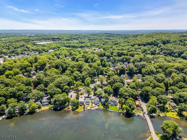 28 Long View Trl, Denville Twp., NJ 07834
