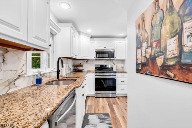 28 Long View Trl, Denville Twp., NJ 07834