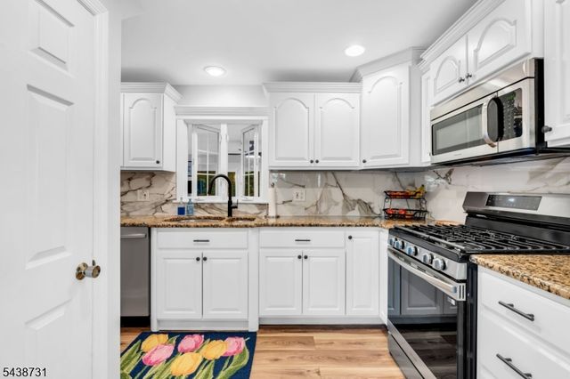 28 Long View Trl, Denville Twp., NJ 07834