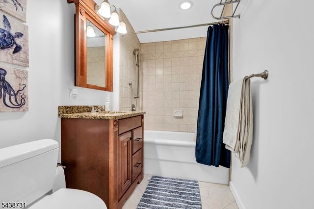 28 Long View Trl, Denville Twp., NJ 07834