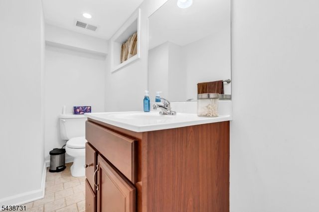 28 Long View Trl, Denville Twp., NJ 07834