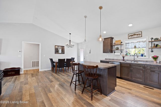 120 Mohican Trail, Jeffersonville, KY 40337