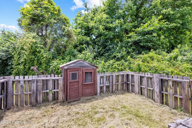120 Mohican Trail, Jeffersonville, KY 40337