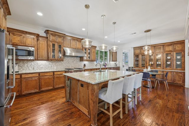 2301 Cardinal Boulevard, Carrollton, TX 75010