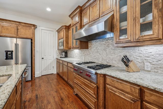 2301 Cardinal Boulevard, Carrollton, TX 75010