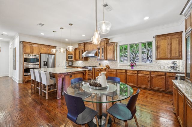 2301 Cardinal Boulevard, Carrollton, TX 75010