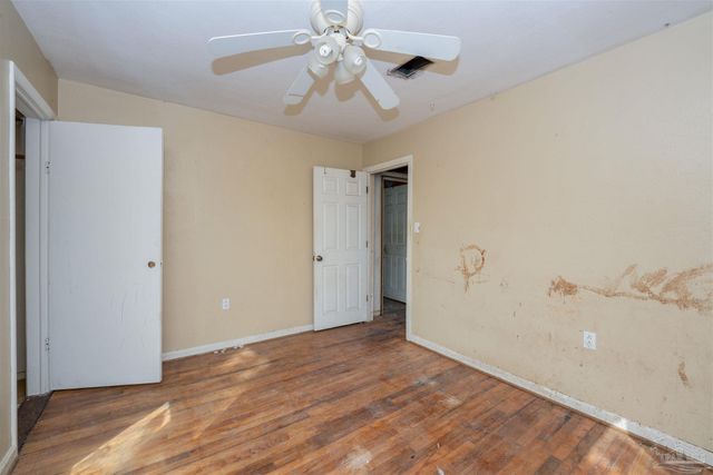 215 Hermey Ave, Pensacola, FL 32507