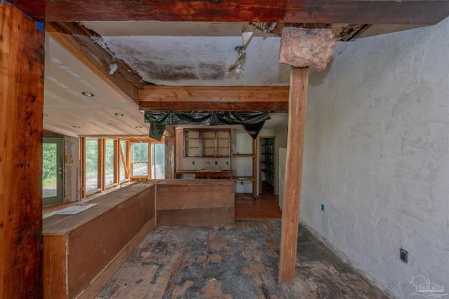 215 Hermey Ave, Pensacola, FL 32507