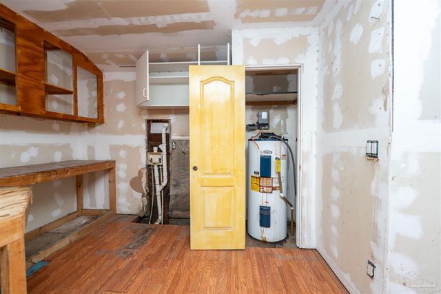 215 Hermey Ave, Pensacola, FL 32507