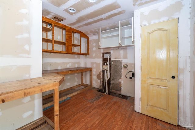 215 Hermey Ave, Pensacola, FL 32507