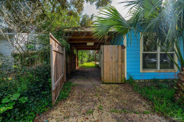 215 Hermey Ave, Pensacola, FL 32507