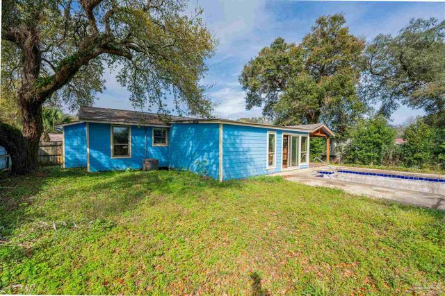 215 Hermey Ave, Pensacola, FL 32507