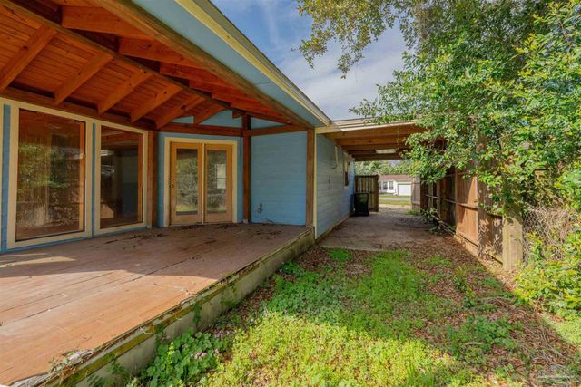 215 Hermey Ave, Pensacola, FL 32507