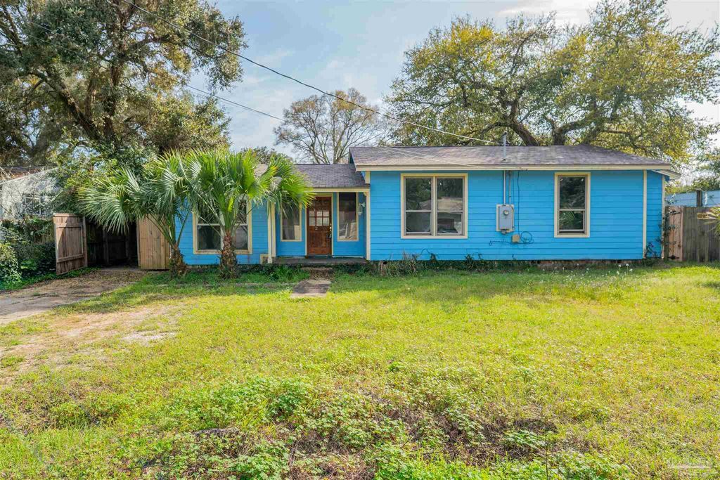 215 Hermey Ave, Pensacola, FL 32507