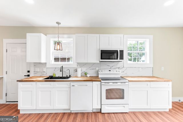 587 Robert Henry Street, Macon, GA 31206