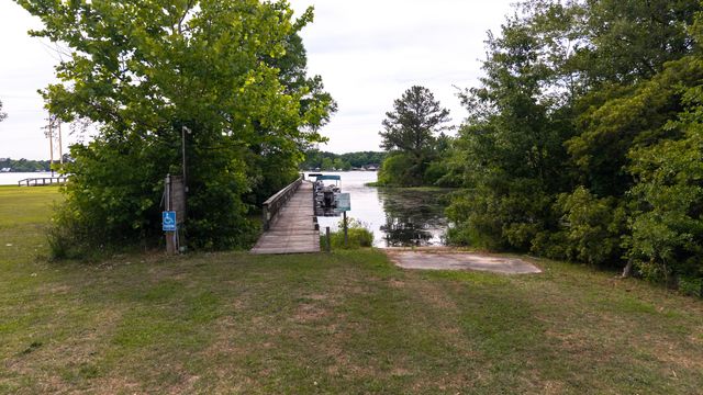1057 Limerick Lane, Manning, SC 29102