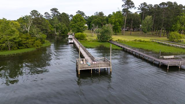 1057 Limerick Lane, Manning, SC 29102
