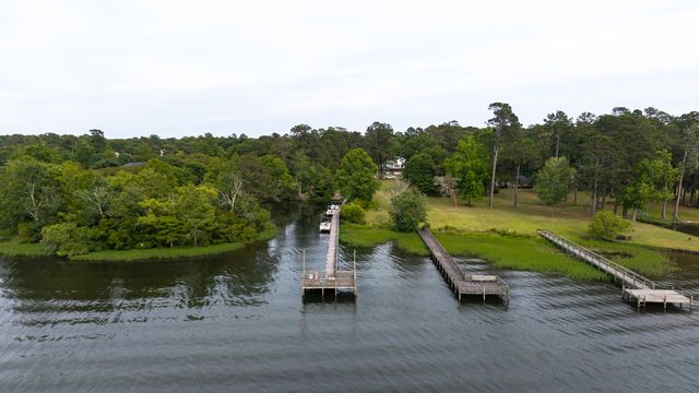 1057 Limerick Lane, Manning, SC 29102