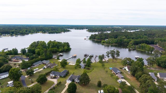 1057 Limerick Lane, Manning, SC 29102