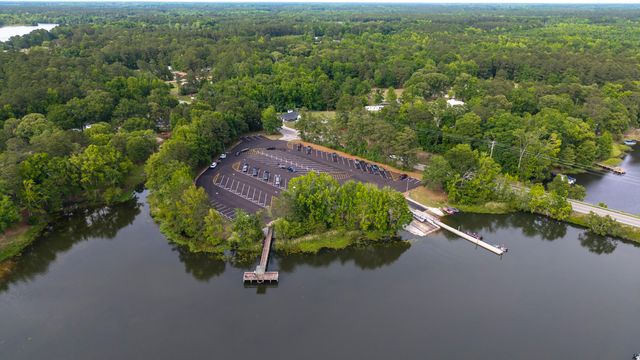 1057 Limerick Lane, Manning, SC 29102