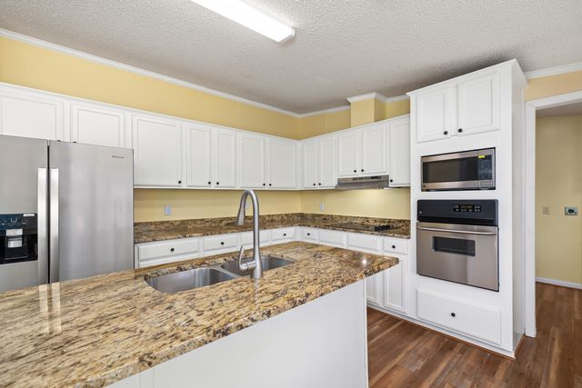 1057 Limerick Lane, Manning, SC 29102