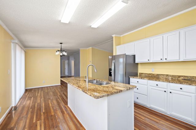 1057 Limerick Lane, Manning, SC 29102
