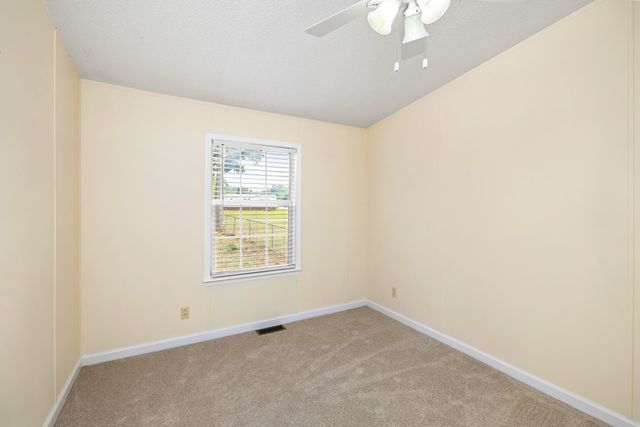 1057 Limerick Lane, Manning, SC 29102