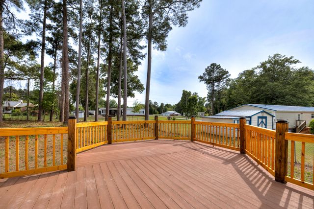 1057 Limerick Lane, Manning, SC 29102