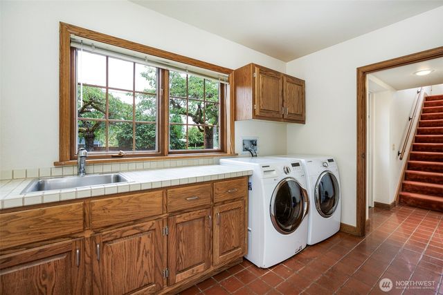 6573 NE Windermere Road, Seattle, WA 98105
