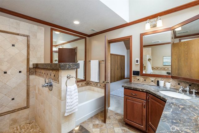 6573 NE Windermere Road, Seattle, WA 98105