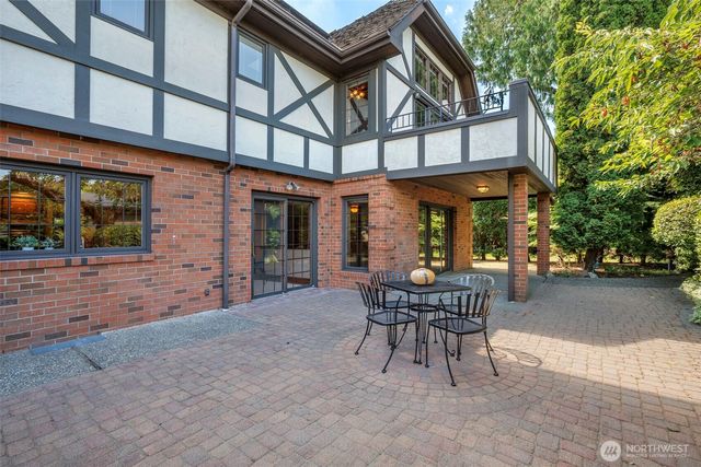 6573 NE Windermere Road, Seattle, WA 98105