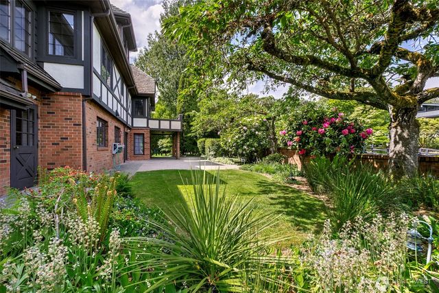 6573 NE Windermere Road, Seattle, WA 98105