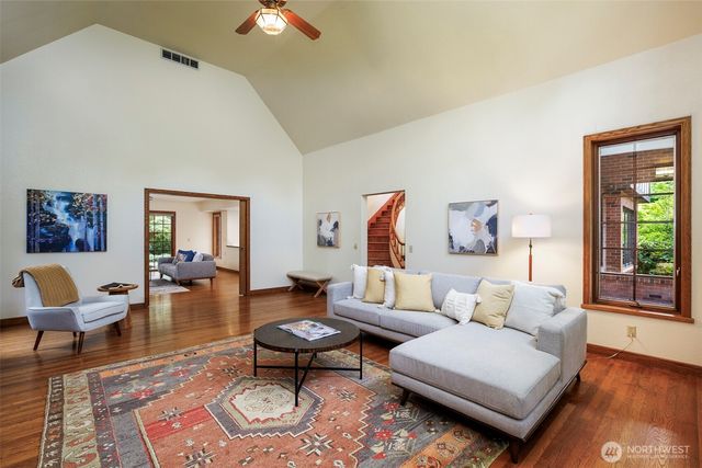 6573 NE Windermere Road, Seattle, WA 98105