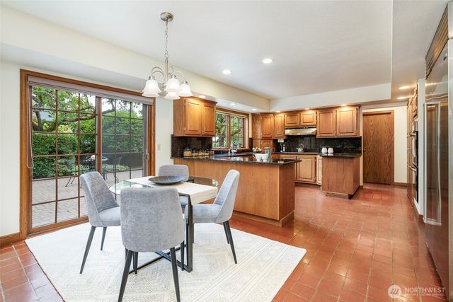 6573 NE Windermere Road, Seattle, WA 98105