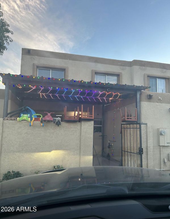 4425 E RIVERSIDE Street, Phoenix, AZ 85040