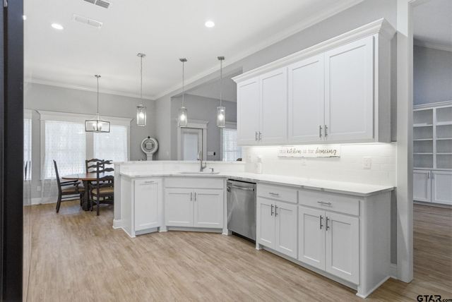4033 Hanover Pl., Tyler, TX 75701