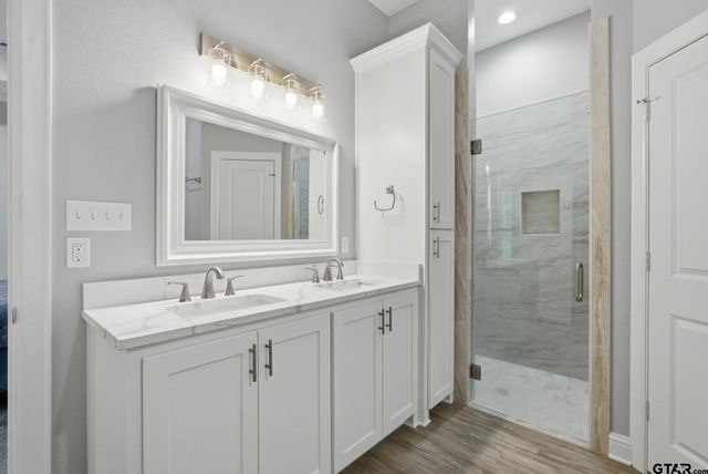4033 Hanover Pl., Tyler, TX 75701