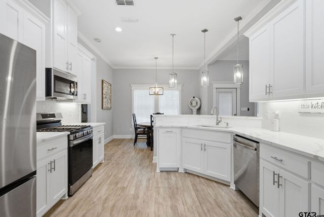 4033 Hanover Pl., Tyler, TX 75701