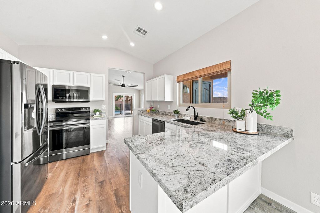 8645 W FARGO Drive, Peoria, AZ 85382 — photo 3