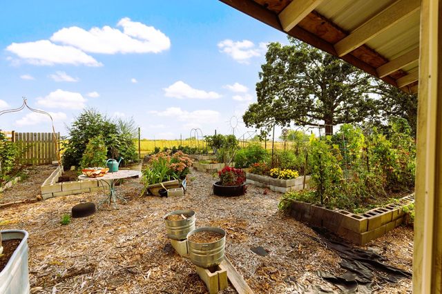 6487 N Farm Road 171, Springfield, MO 65803