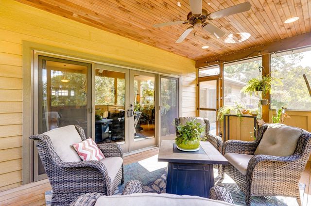 6487 N Farm Road 171, Springfield, MO 65803